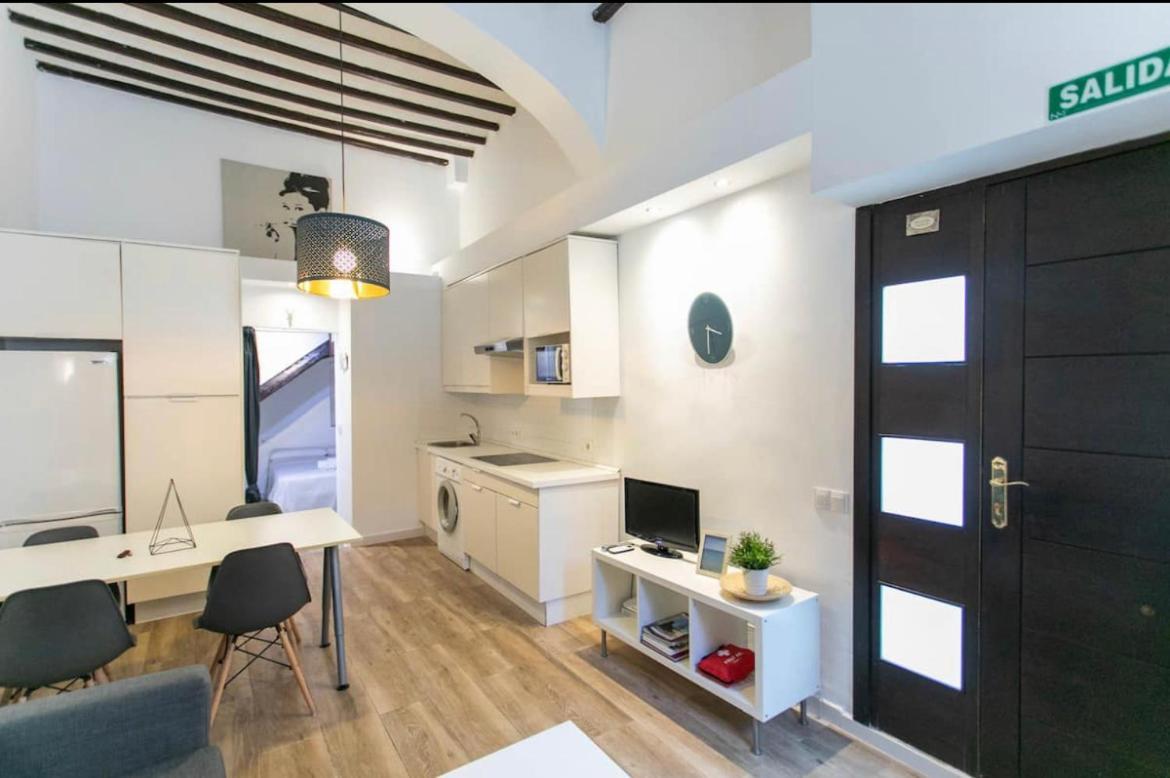 Rooms Postigo Bajo Малага Екстериор снимка